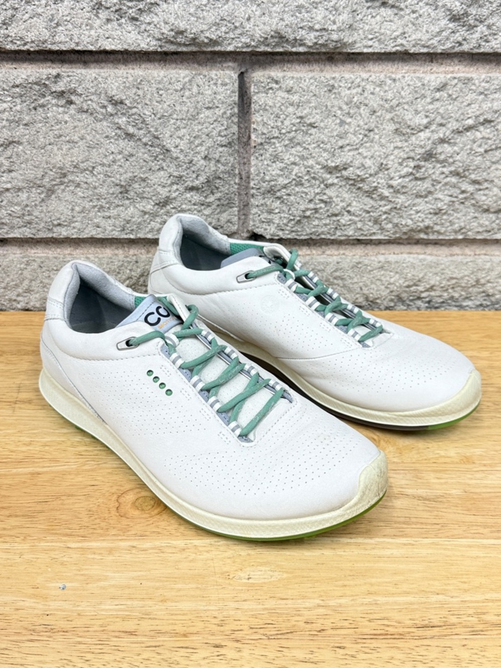 Ecco Golf Shoes Size 7 Biom Hydromax Hybrid Spikeless White Yak Leather